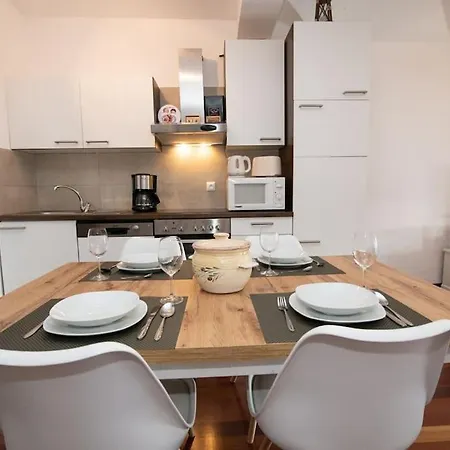 Mascagni Modern Seaview Lejlighed