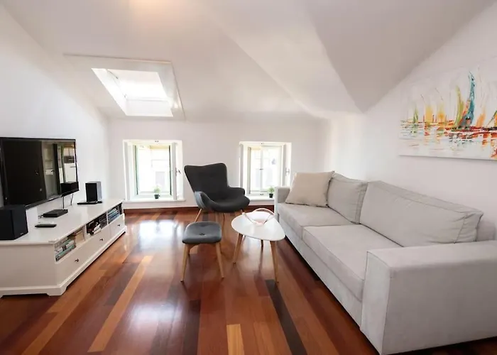 Mascagni Modern Seaview Апартаменты *
